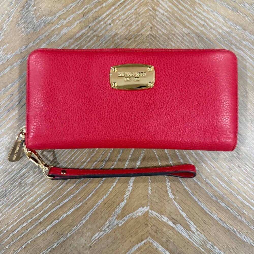 Michael‎ Kors Jet Set Travel Red Leather Zip Around Wristlet Wallet